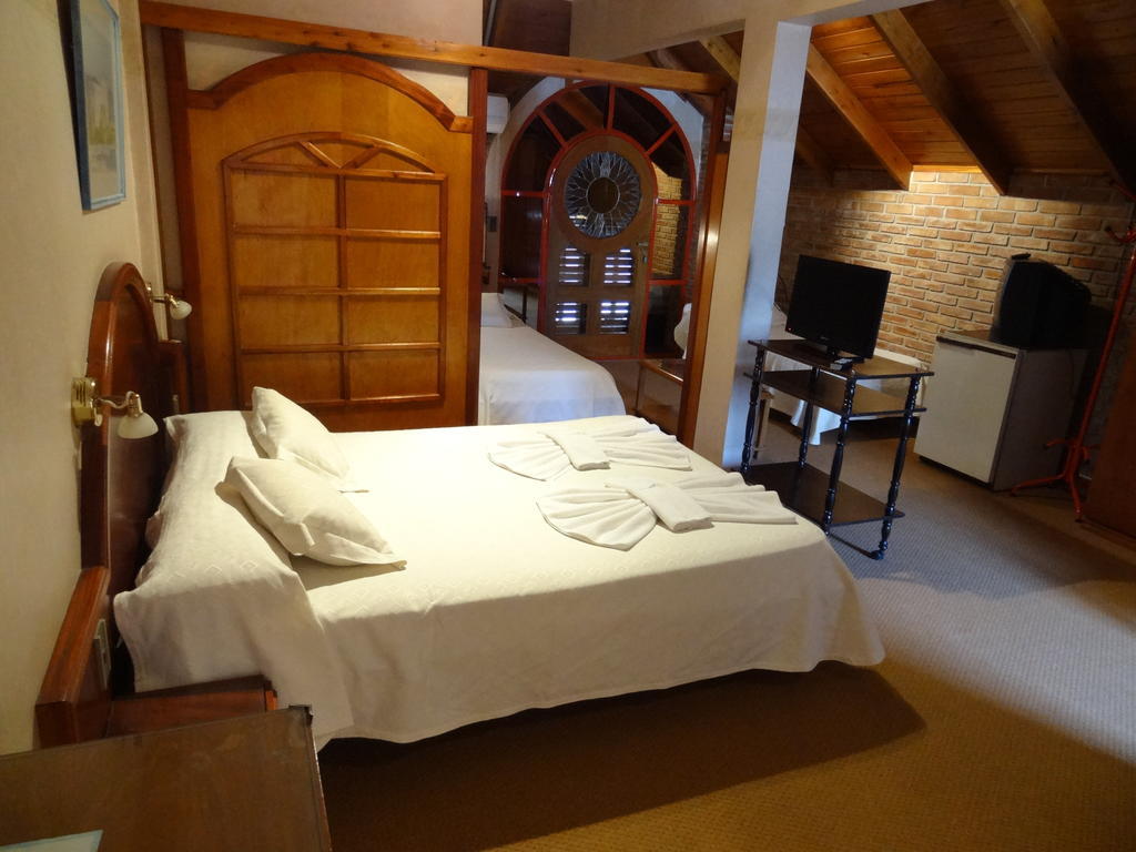 Mon Petit Hotel Villa Carlos Paz Szoba fotó